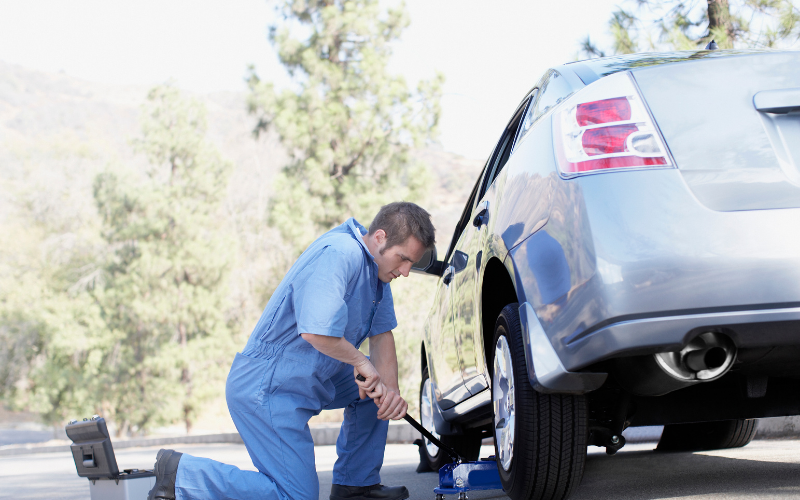 tyre change in the middle of the road