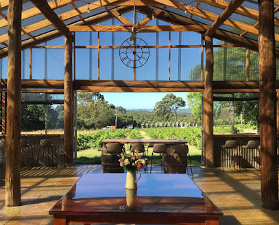 Carlei Wines and The Green Vineyards<br />
